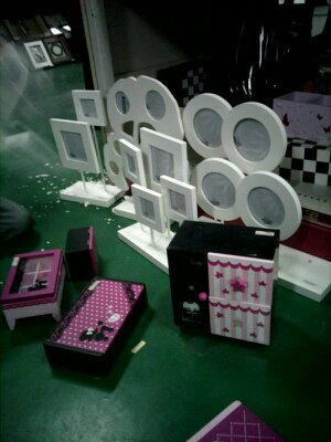 匠心獨運，低價珍藏 實木相框與工藝擺掛件清倉特惠